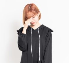 否定の傷が自己否定に変わる理由｜過去の悪影響から抜け出す方法